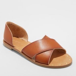 NWT Universal Thread Lois Sandals Sz 8